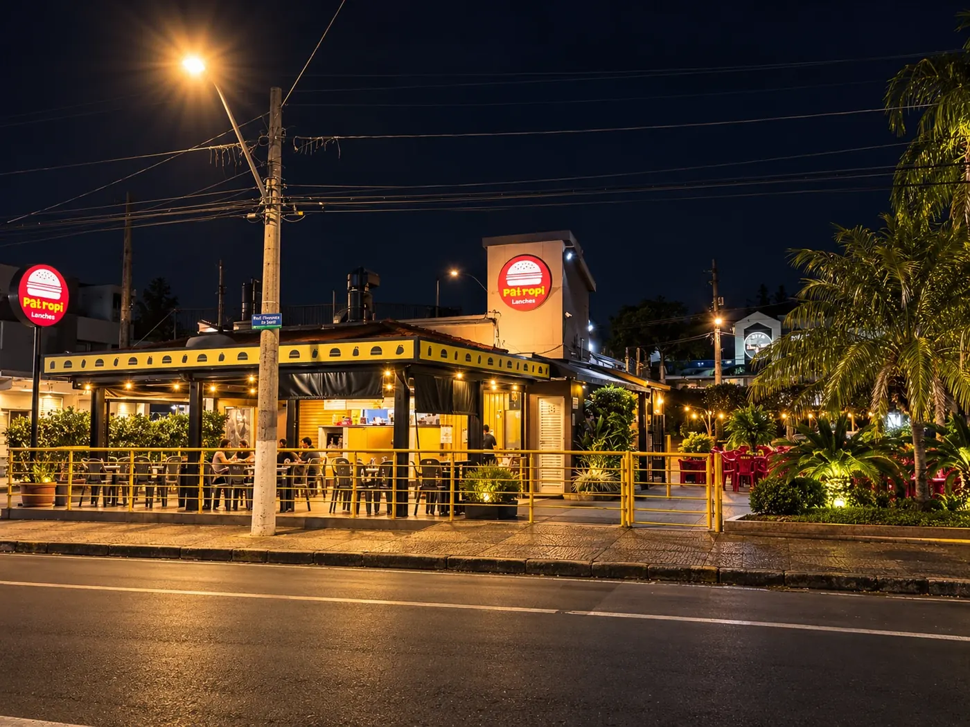Fachada da unidade Princesa do Patropi Lanches, na Av. Princesa D'Oeste